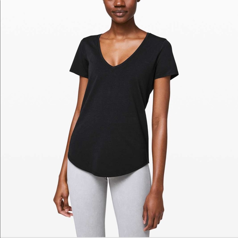 Lululemon black love tee v neck